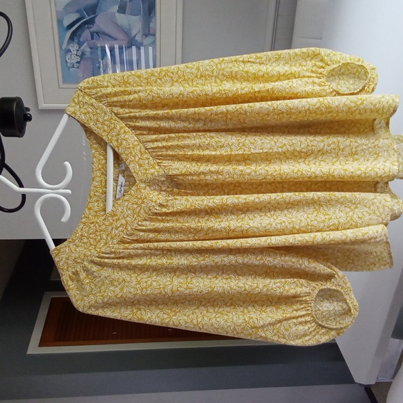 NEW Blouse Ŕeitman, - Picture 2 of 5